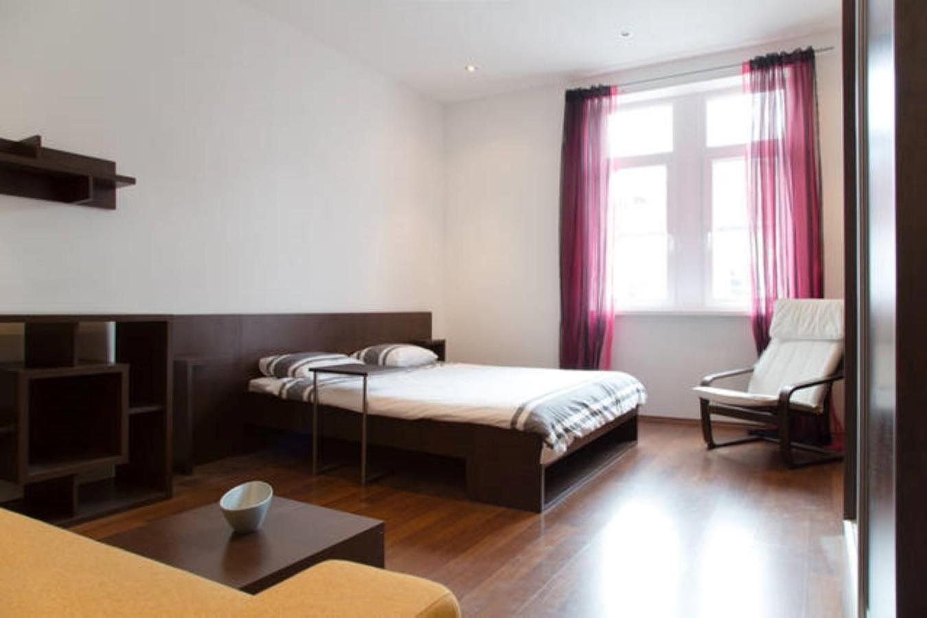 Romantic Central Flat Bratislava Exterior photo